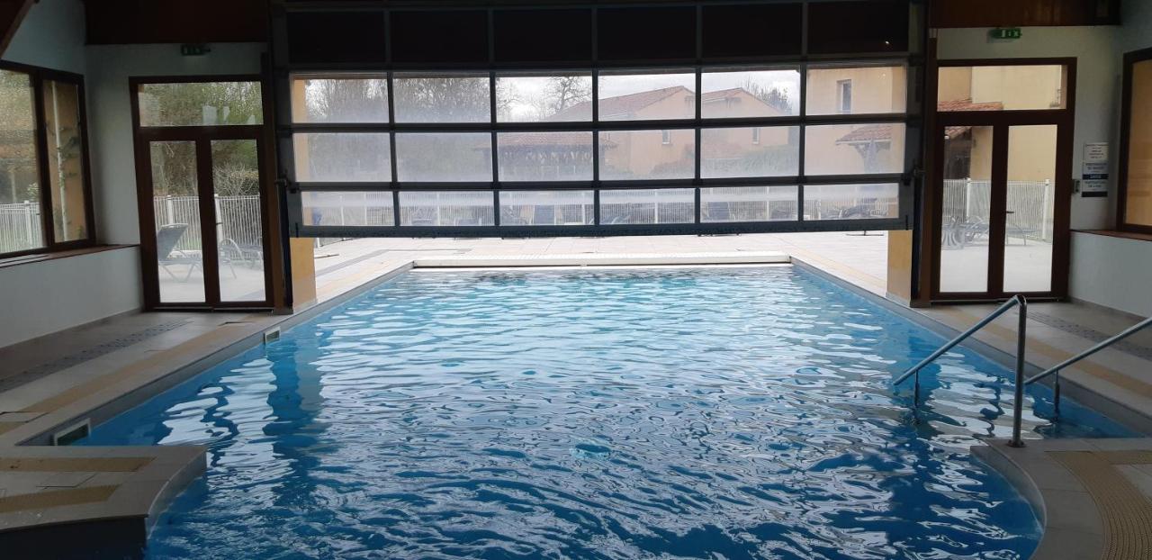 Charmant Logement Avec Piscine Bergerac Exterior foto